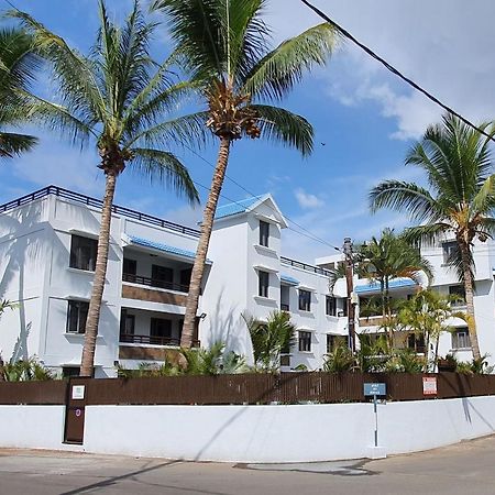Les Cerisiers - Exclusive Beach Residence - 3 Bedroom Modern Apartment, Flic-en-Flacq Buitenkant foto