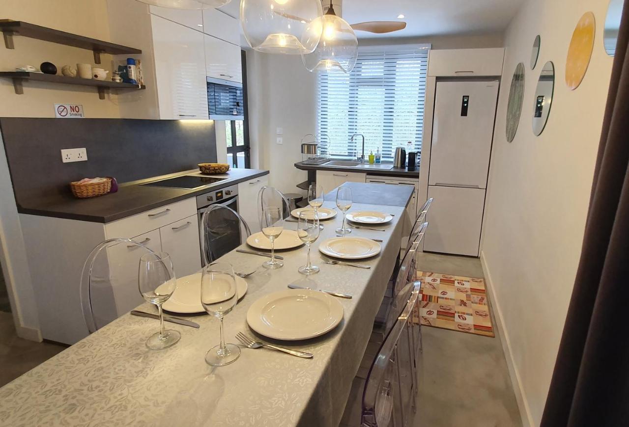 Les Cerisiers - Exclusive Beach Residence - 3 Bedroom Modern Apartment, Flic-en-Flacq Buitenkant foto